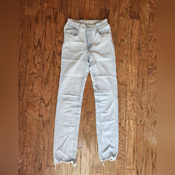 Levi's Light Blue 724 High Rise Straight Jeans - Picture 1 of 2